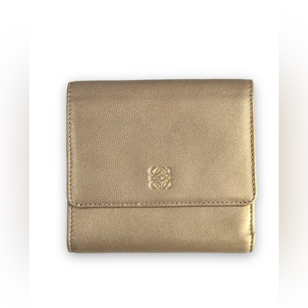 Loewe compact trifold wallet Authentic.